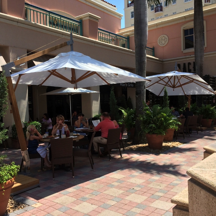 Levante Rectangle 8.5' x 11.5' Cantilever Umbrella - 25mX35m-REC-SW