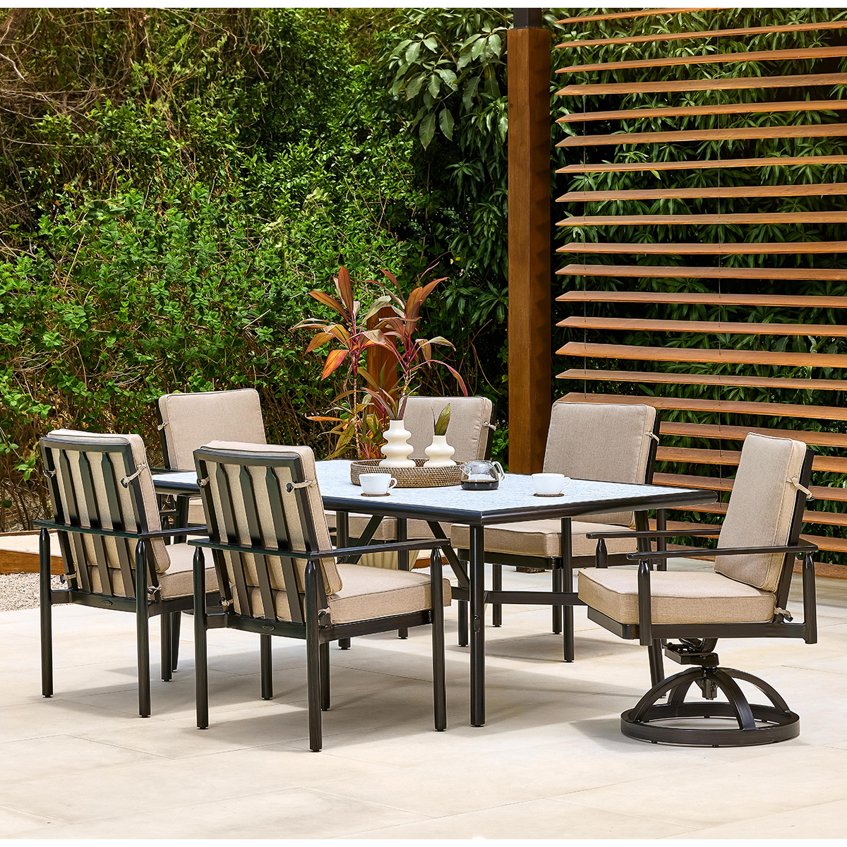 Castelle Holland Dining Set for 7