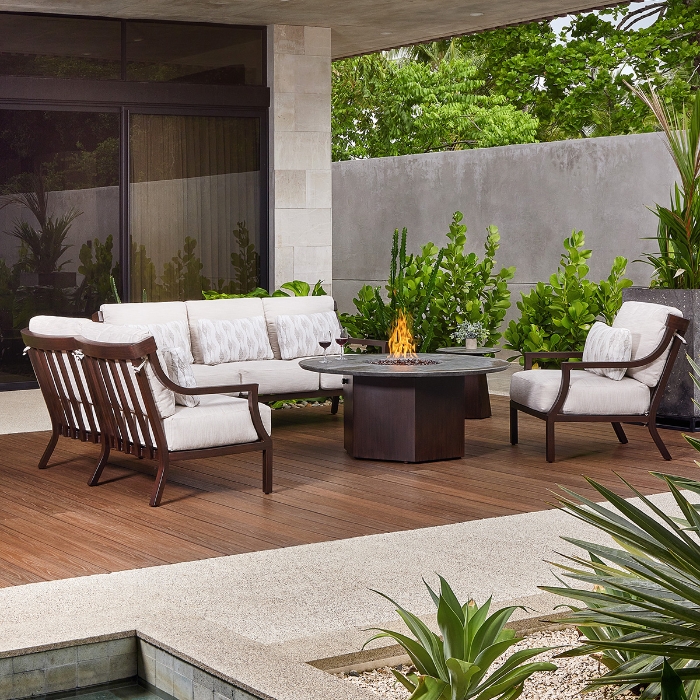 Nicoya 49" Round Coffee Table with Firepit set