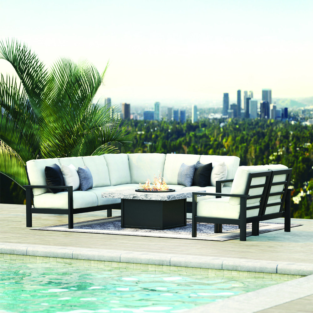 Modern line foam cushion chair