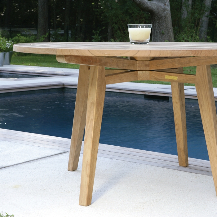 Algarve 60" Round Dining Table leg