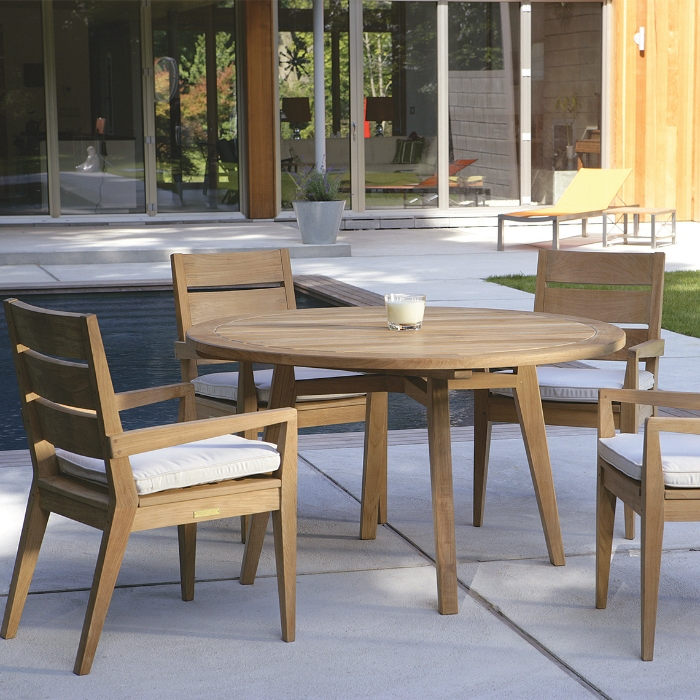 Algarve 52" Round Dining Table set