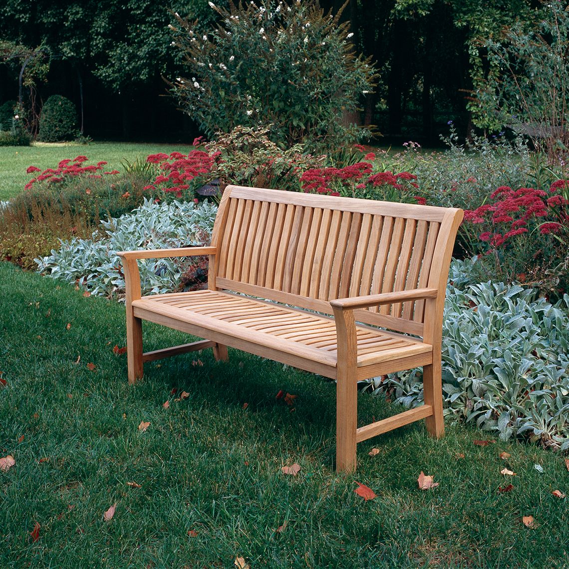 Chelsea 4.5' Bench lifestyle