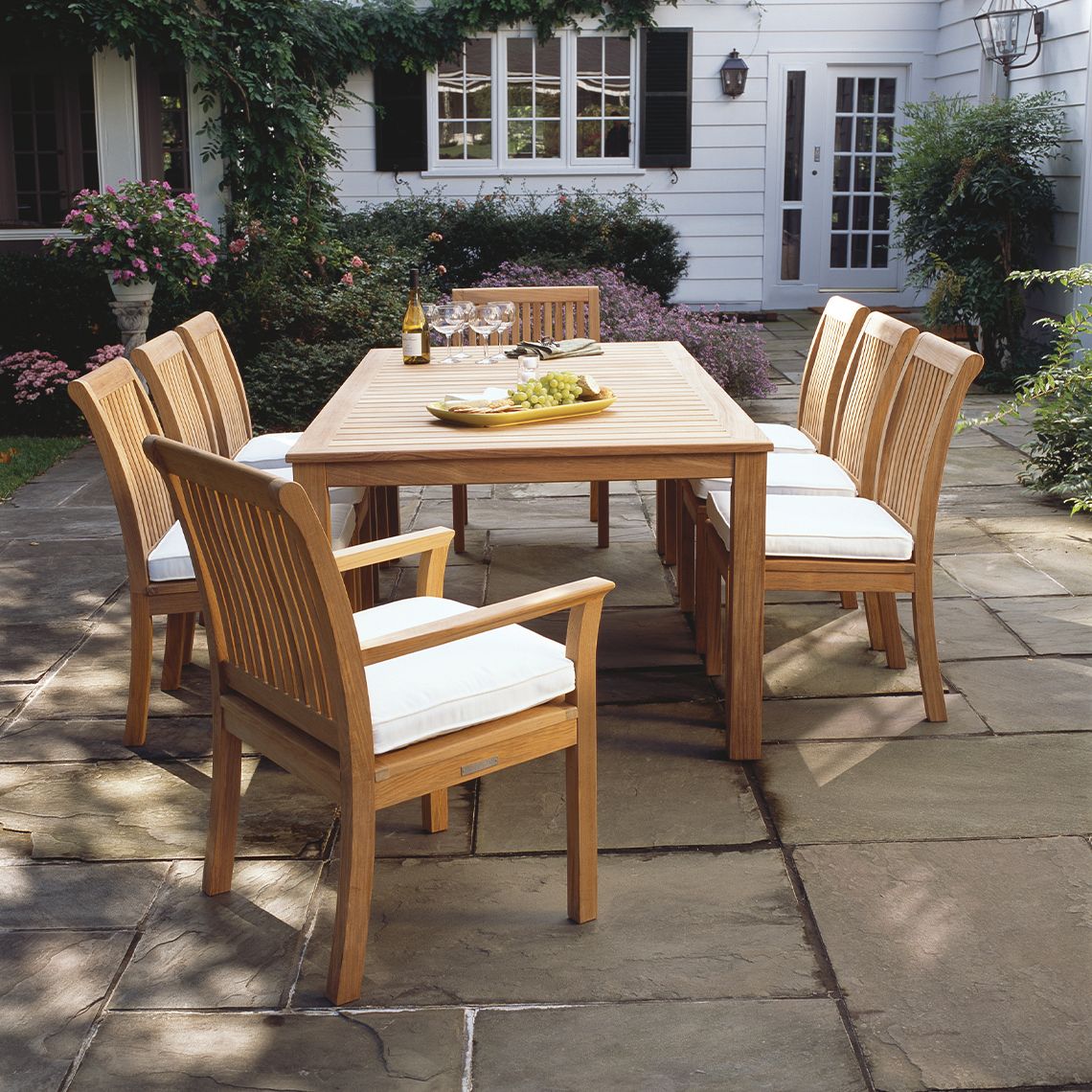 Kingsley Bate Chelsea Traditional Teak Dining Set with Cushions for 8 - KB-CHELSEA-SET2