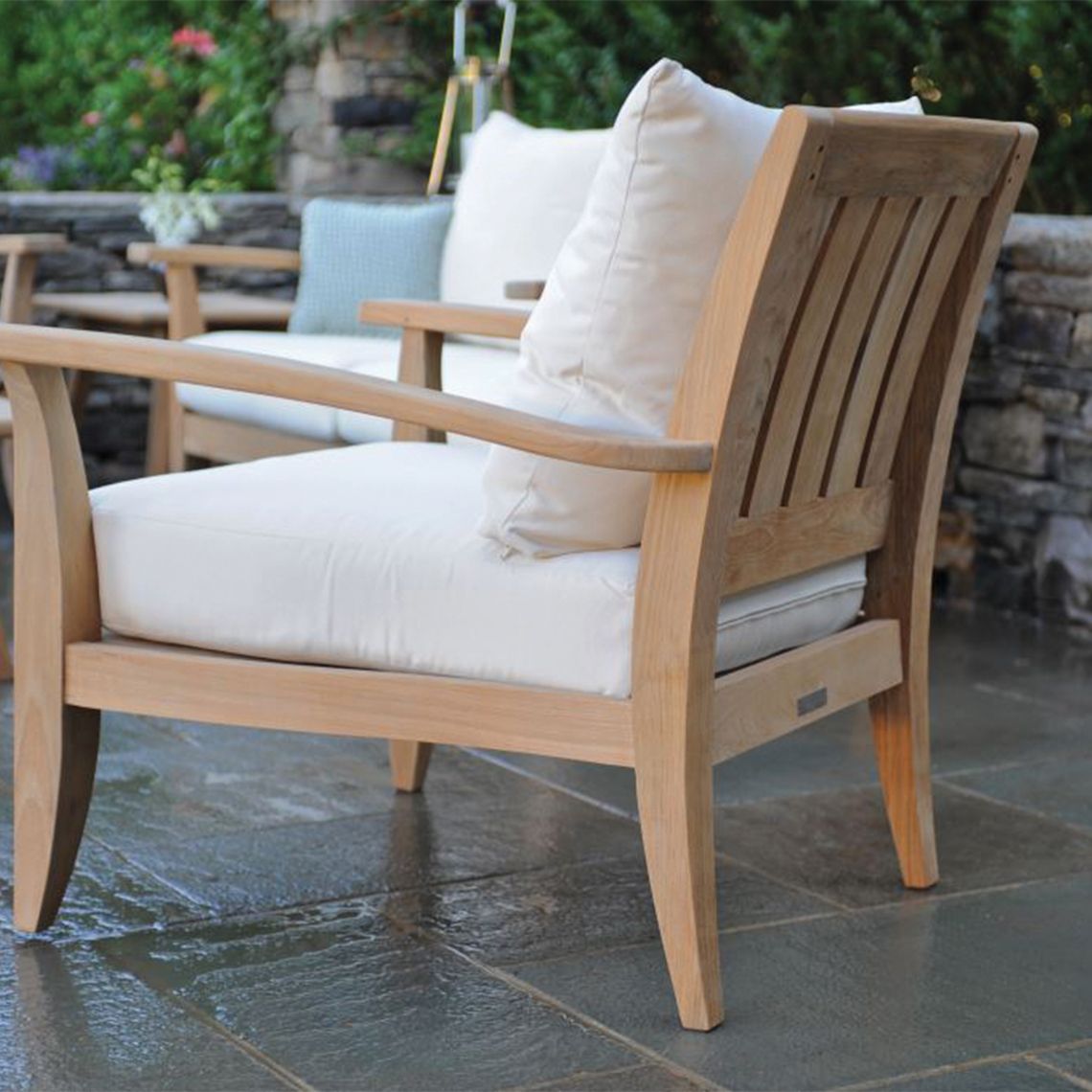 Kingsley Bate Ipanema Deep Seating Lounge Chair side