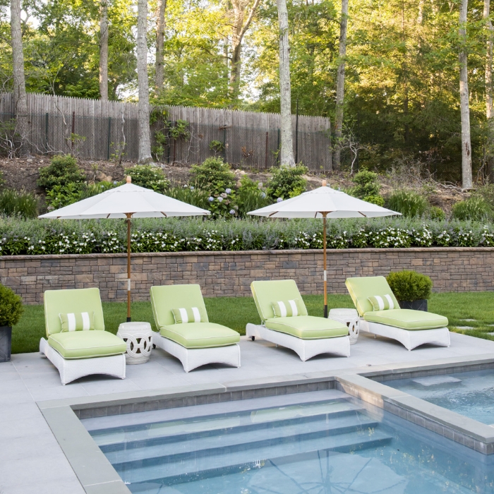 Wicker aluminum frame chaise
