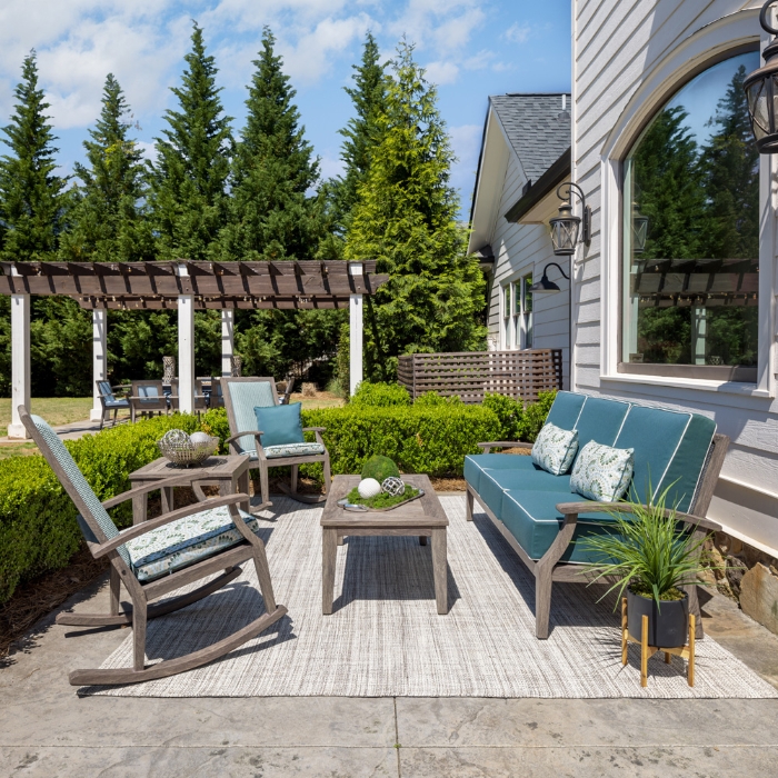 Frontier Outdoor Furniture Set