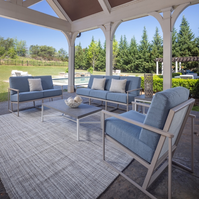 Summit Outdoor Furniture Set