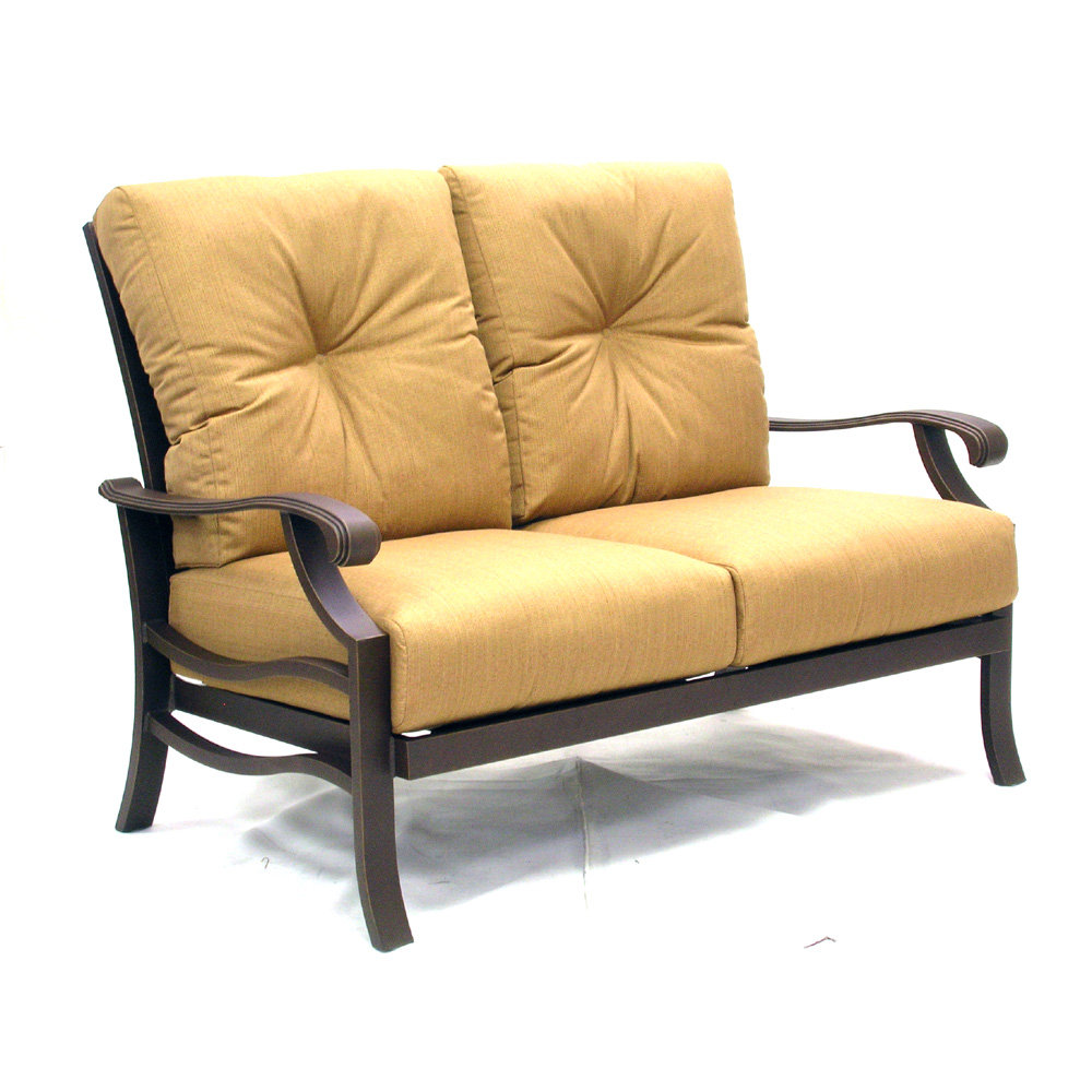 traditional lounge furniture