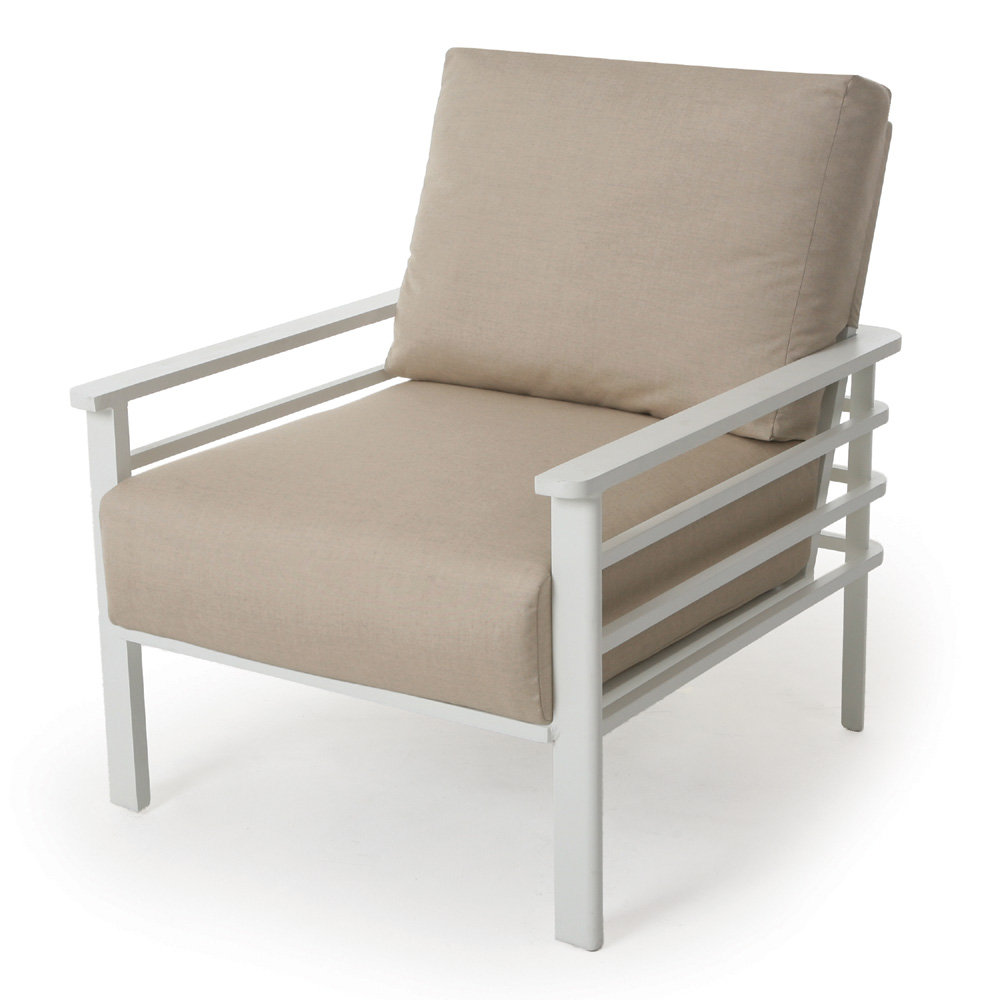 custom color outdoor furniture