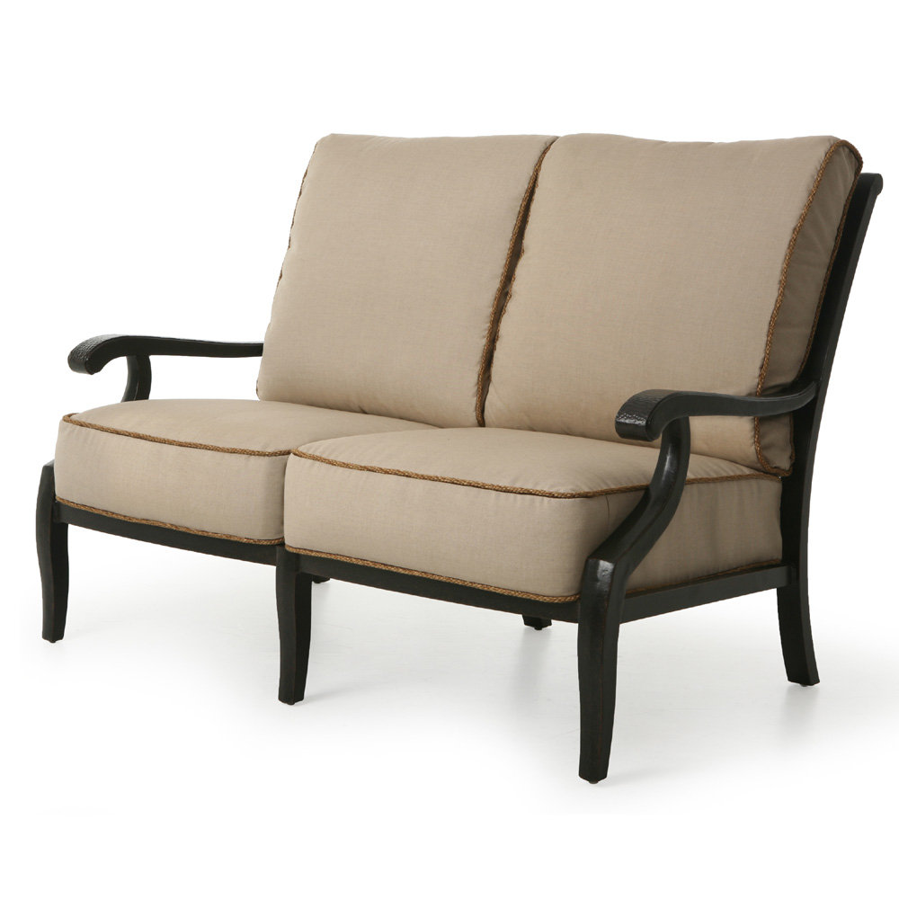 easy clean outdoor furniture