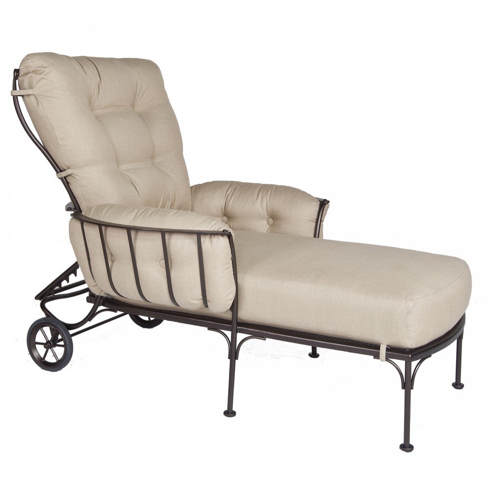 Outdoor wroght iron chaise lounge set