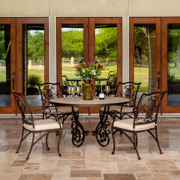 San Cristobal Round Patio Dining Set for 4