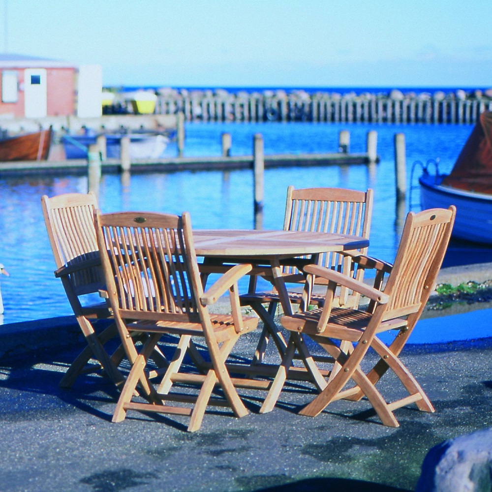 Royal teak dining chair