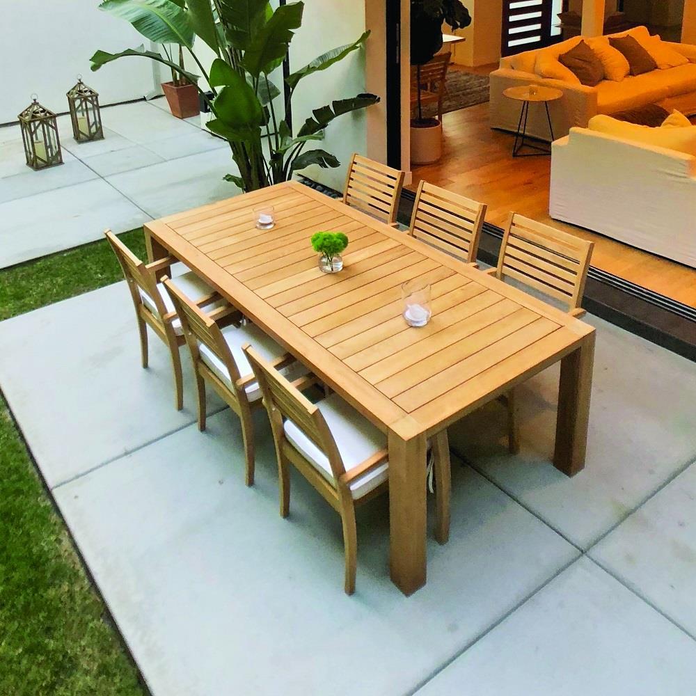 Comfort dining table top detail