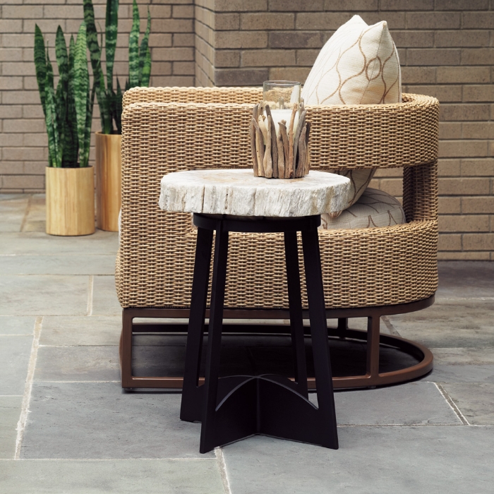 Alfresco Living aluminum end table with Petrified Wood Top