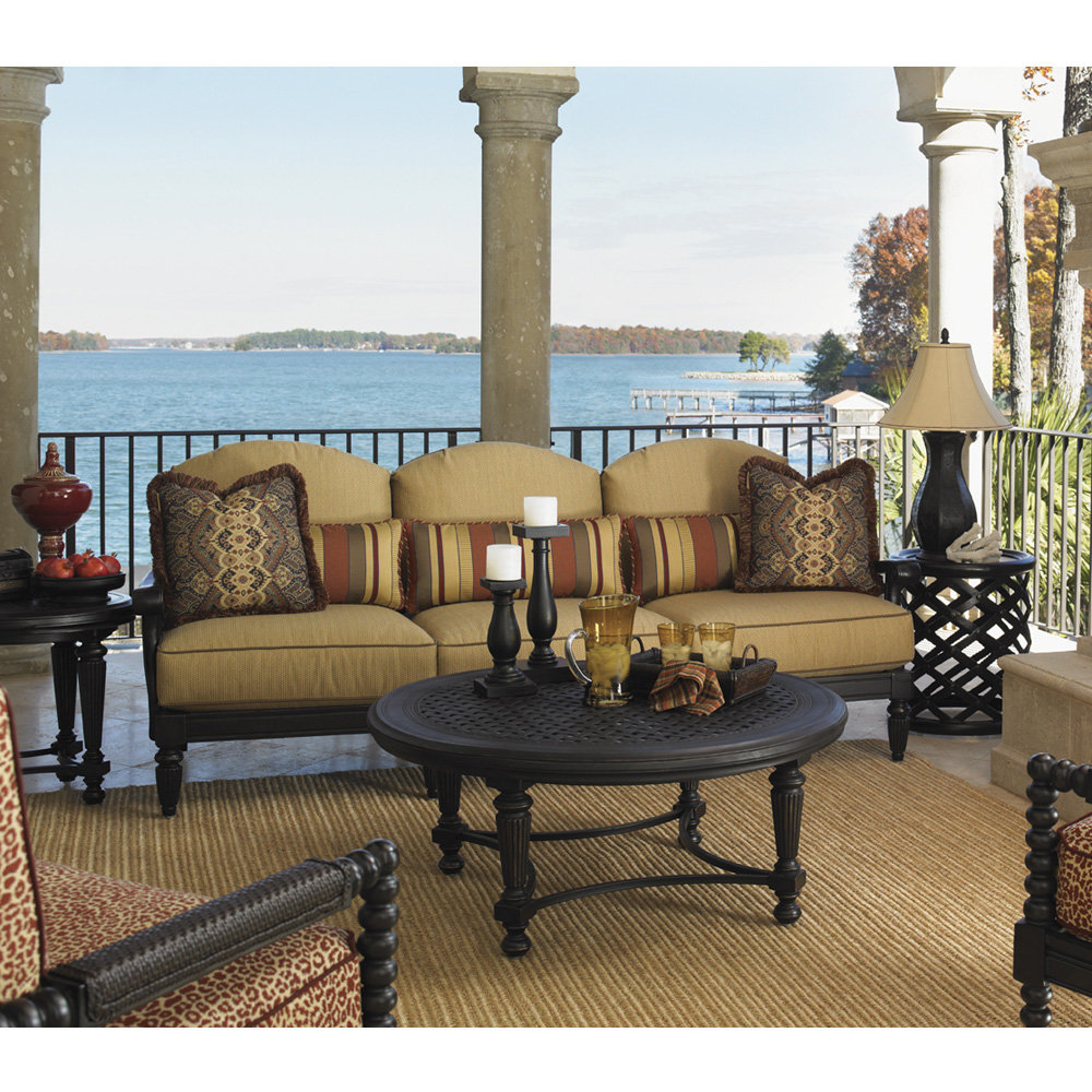 Cast aluminum lounge furniture