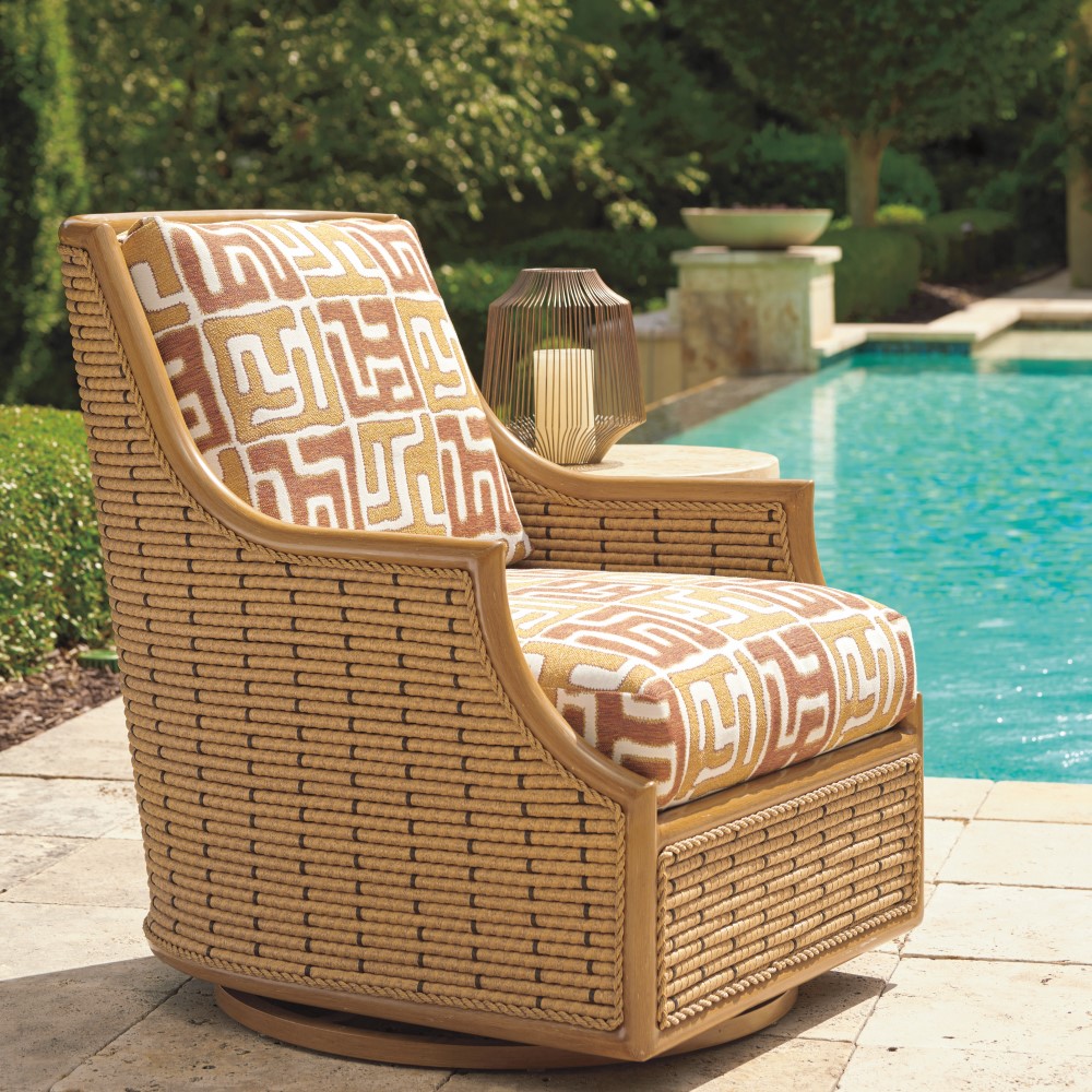 Los Altos Valley View aluminum swivel glider with deep seating cushions