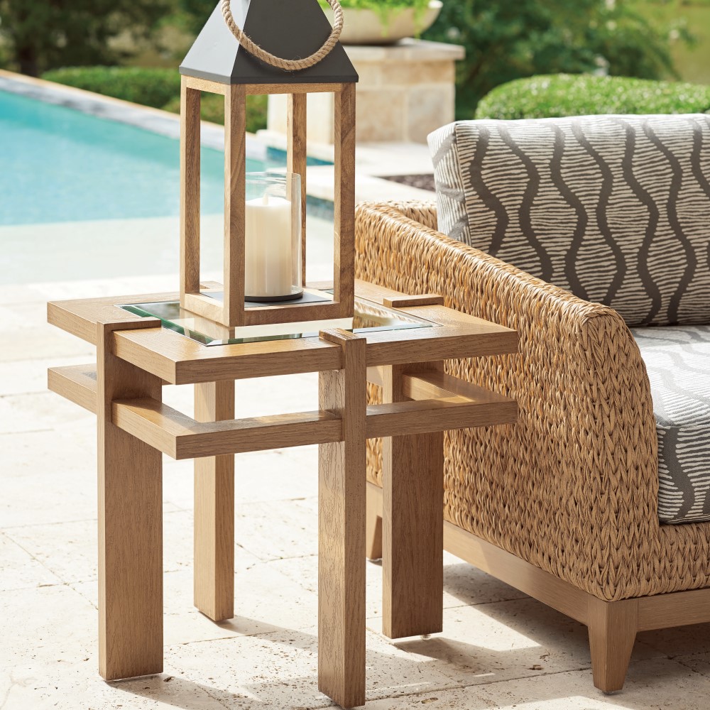 Los Altos Valley View aluminum end table with glass top