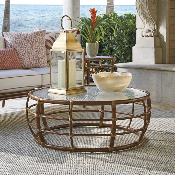 Sandpiper Bay Round Cocktail Table lifestyle