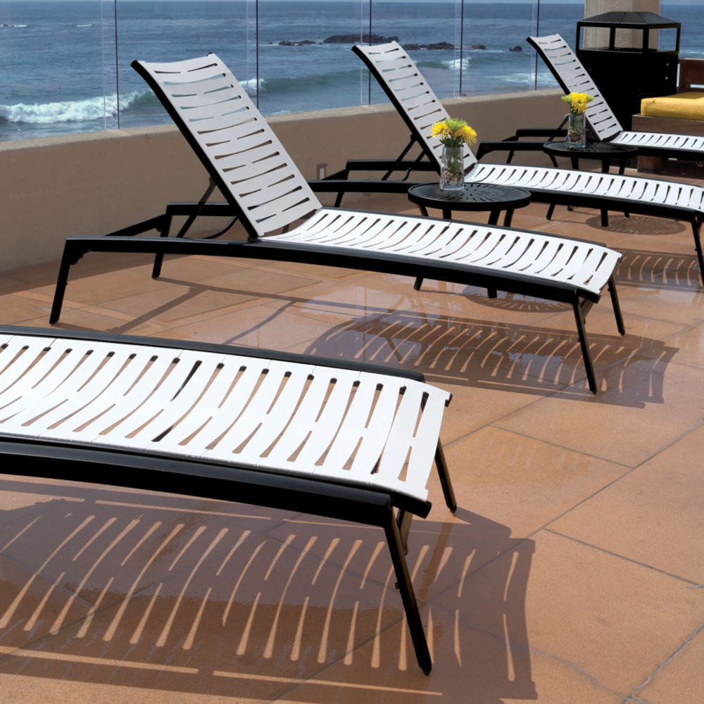 elance aluminum chaise with Ez span straps