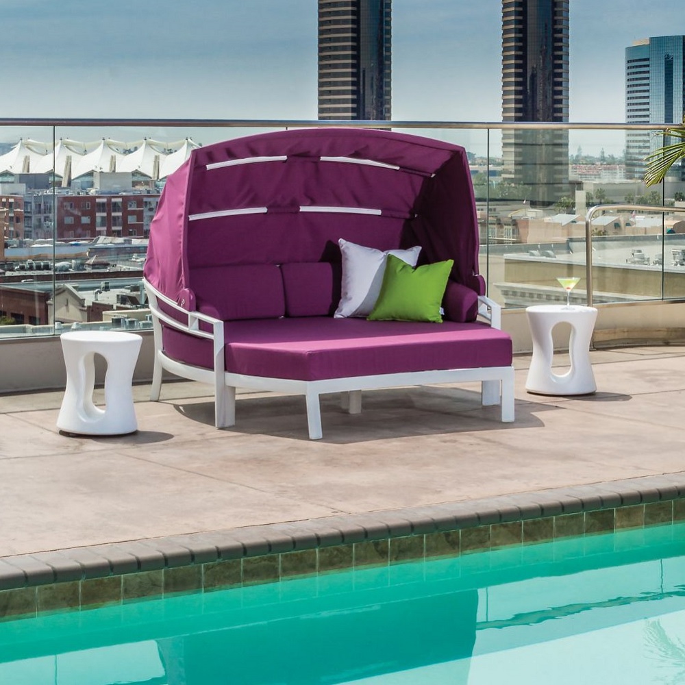 Kor aluminum ottoman with deep seating cushion
