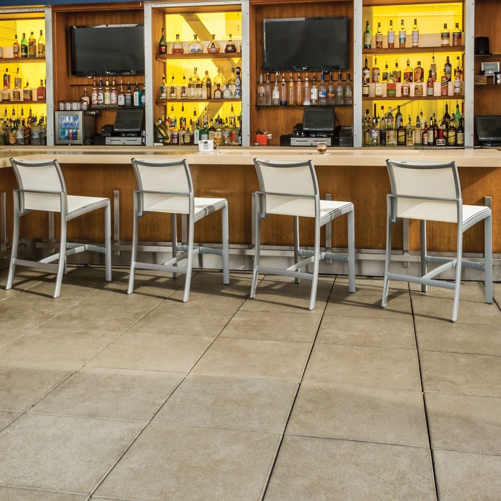 kor aluminum bar stool with sling seating