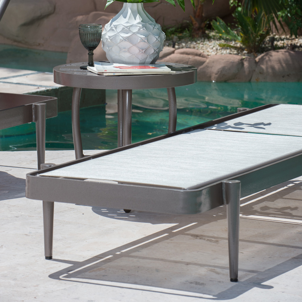 Dayton Chaise Aluminum frame detail