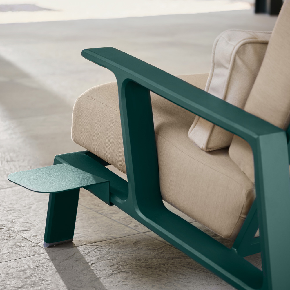Elevation RHF Side Tray Table