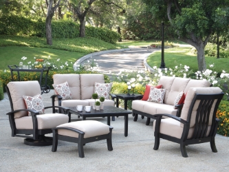 Mallin Georgetown Cushion Furniture Collection